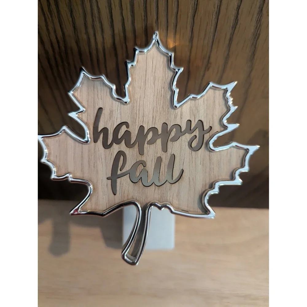 Bath & Body Works Happy Fall Maple Leaf Light-Up Wallflower Plug In Diffuser